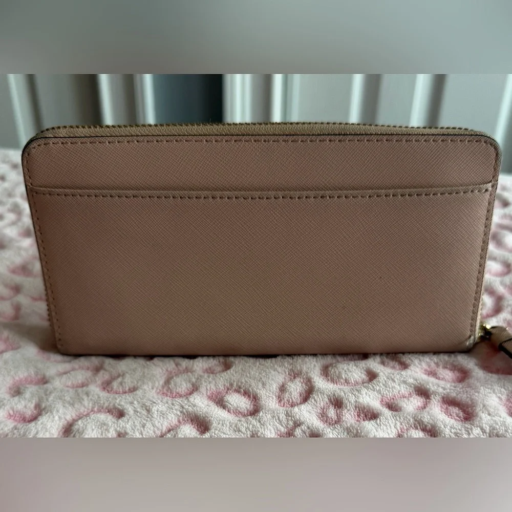 Kate Spade Women’s Soft Pink Wallet
